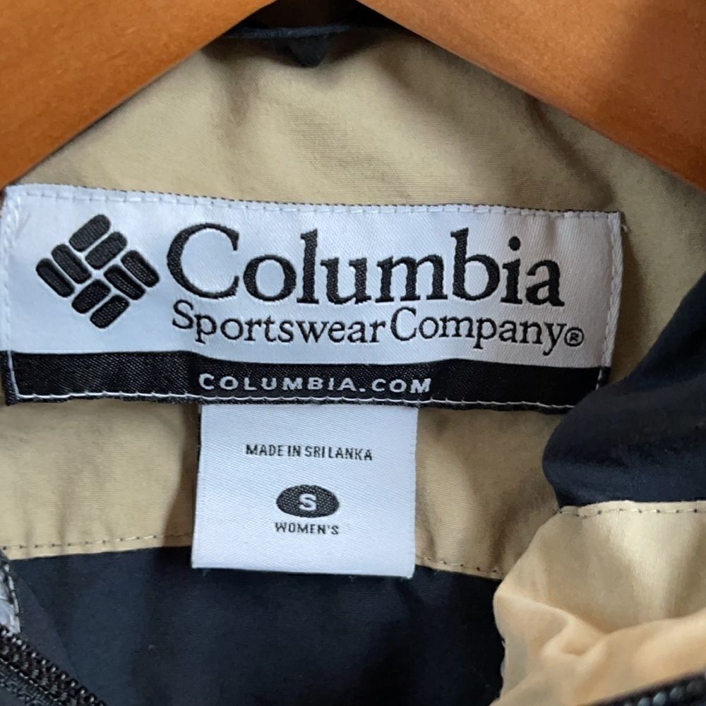 Columbia Jacket.  Size Small. - Picture 3 of 6